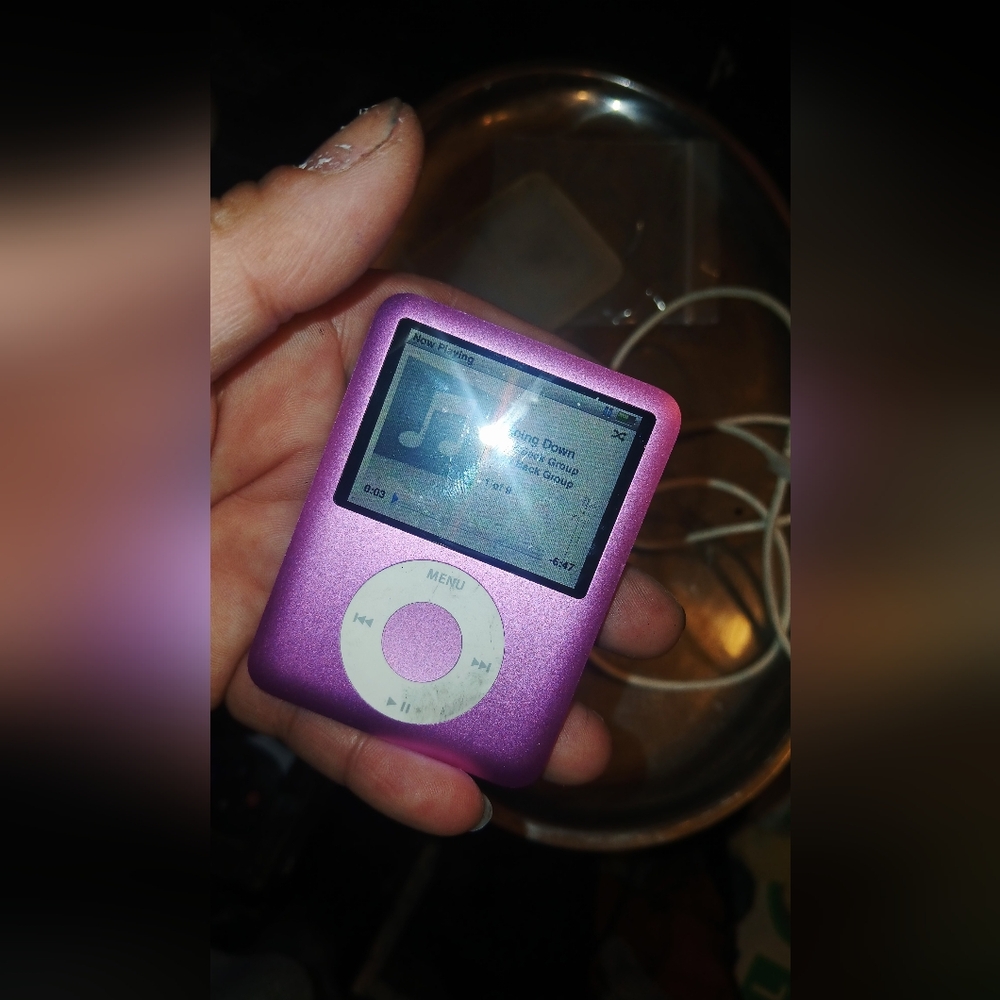 GEN 3 Ipod Player PINK